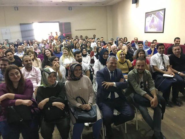 Uzman Psikolog Özkan Şenol, idareci, öğretmen, öğrenci ve velilere ‘kişisel gelişim’ semineri verdi