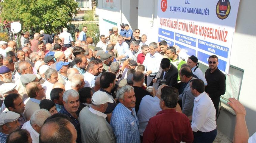 Suşehri Kaymakamlığı aşure ikramı