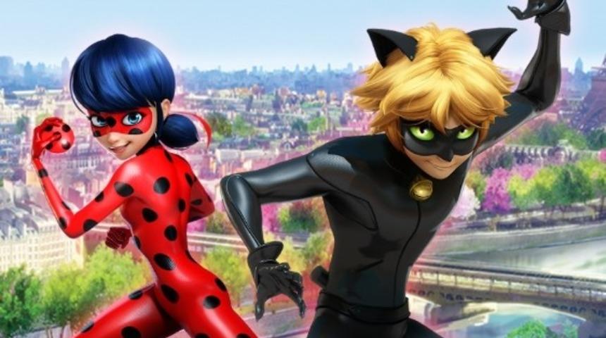 &Ccedil;ocuklar bu b&ouml;cekle kediyi &ccedil;ok sevdi