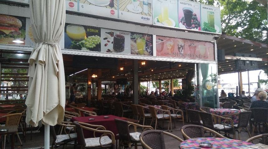 Sokak lambası y&uuml;z&uuml;nden akıma kapılan gen&ccedil; i&ccedil;in yardım kampanyası