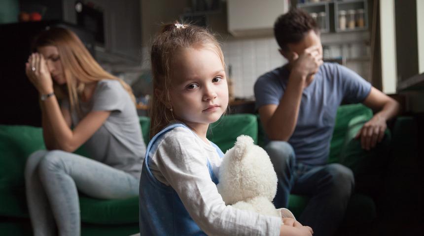Aile içi şiddet bulaşıcıdır, çocukları da etkiler 