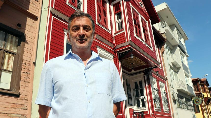 Edirne&rsquo;de tarihi konak, 'Edirne Kırmızısı&rsquo;na boyandı