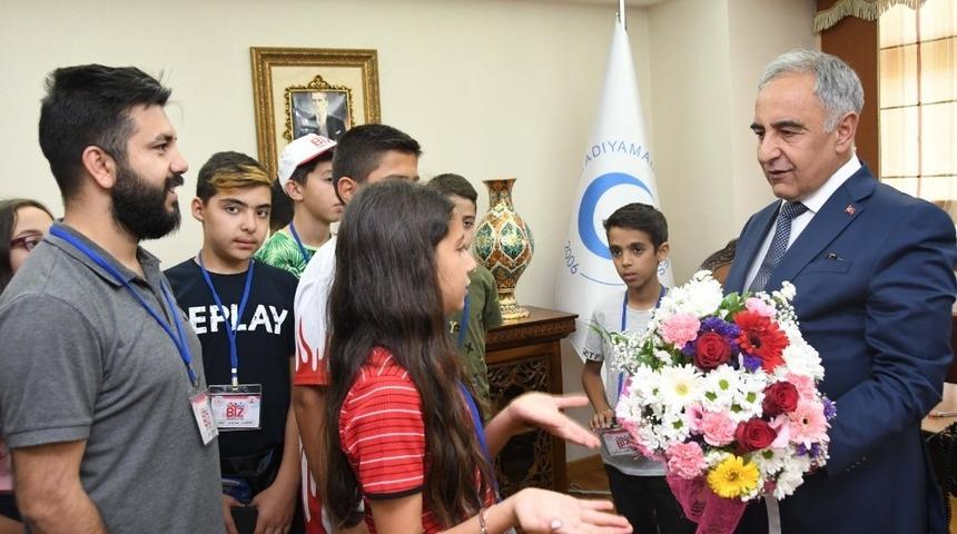 Kırşehirli öğrenciler Rektör Turgut ile bir araya geldi