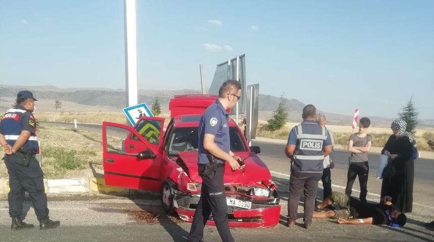 Kırıkkale'de trafik kazası: 4 yaralı