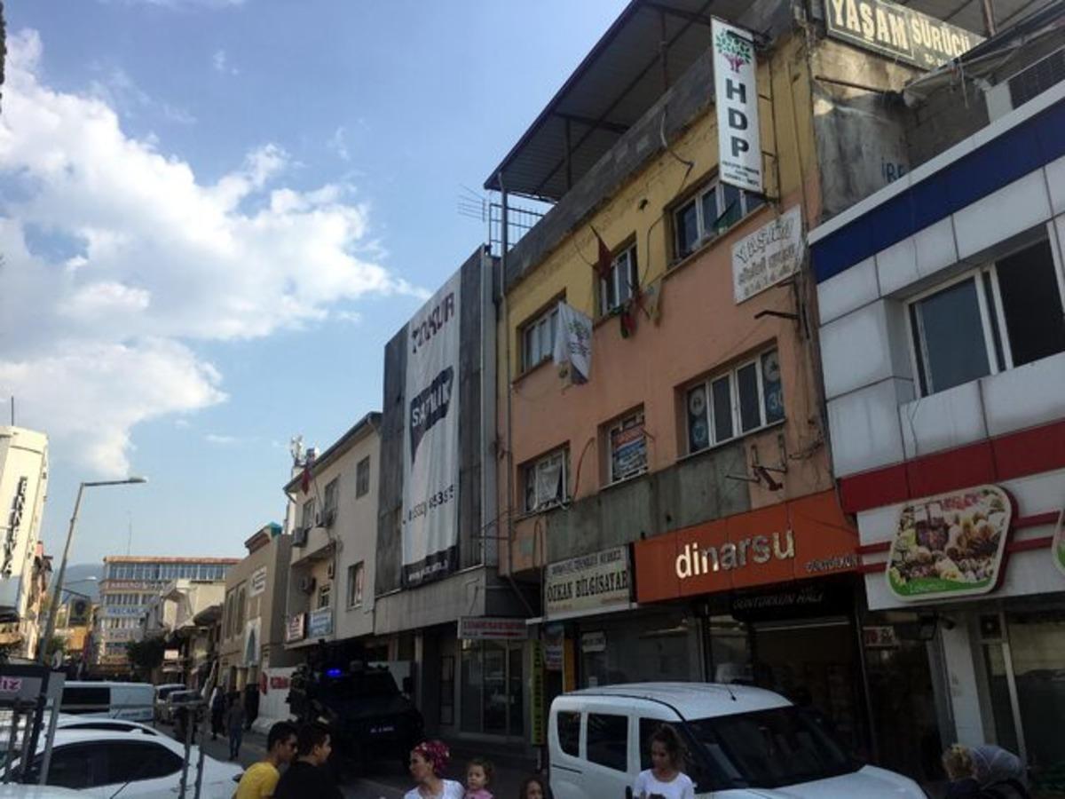 Osmaniye HDP il ve il&ccedil;e binasında arama: 1 g&ouml;zaltı