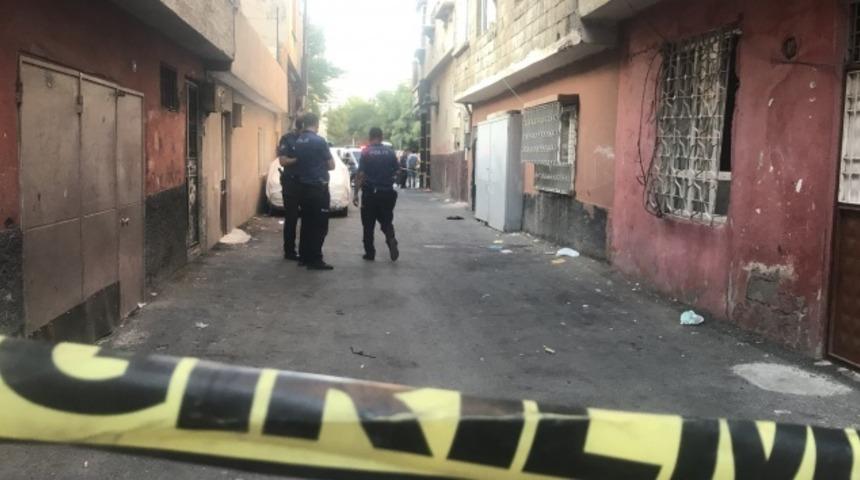 Dayı-yeğen arasındaki küfür tartışması kanlı bitti