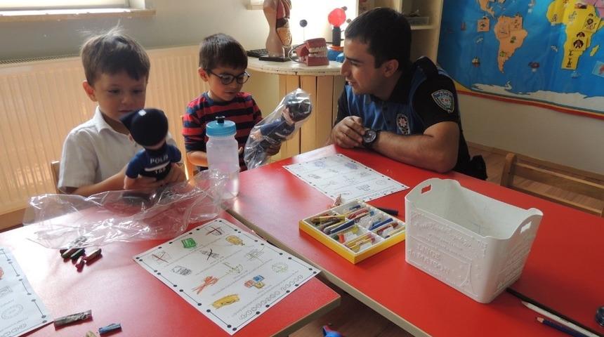 Kars&rsquo;ta polisten anaokuluna ziyaret