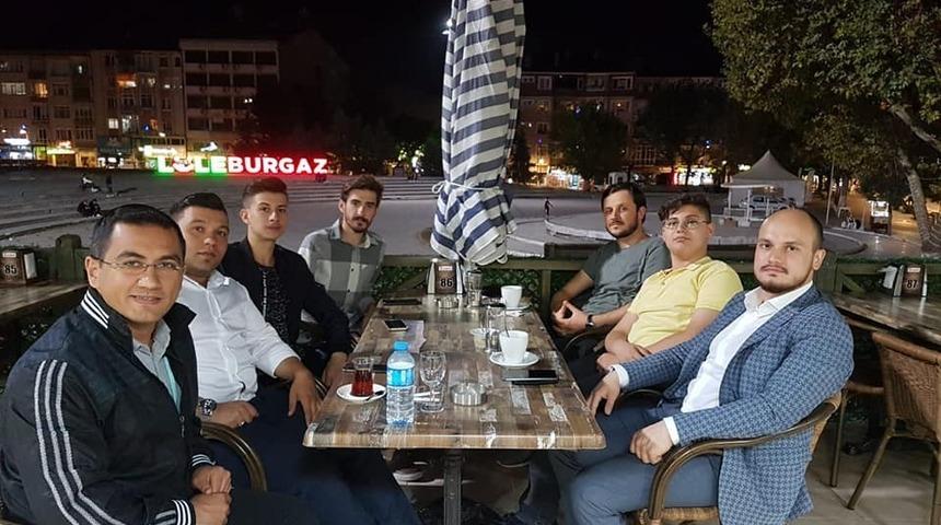 AK Parti&rsquo;den, Diyarbakır&rsquo;da eylem yapan annelere mektup