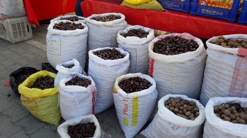 Sinop&rsquo;un meşhur Erfelek kestanesi tezgahlarda