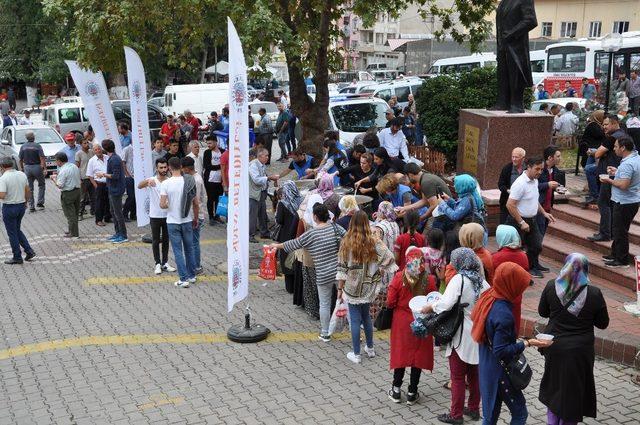 Simav Belediyesinden aşure ikramı