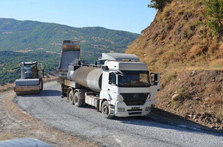 Terörün izinin silindiği bölgeler asfaltlanıyor G2