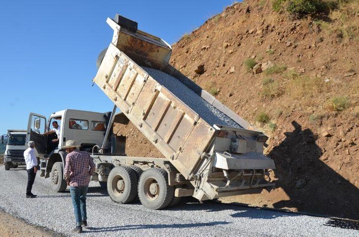 Terörün izinin silindiği bölgeler asfaltlanıyor G5