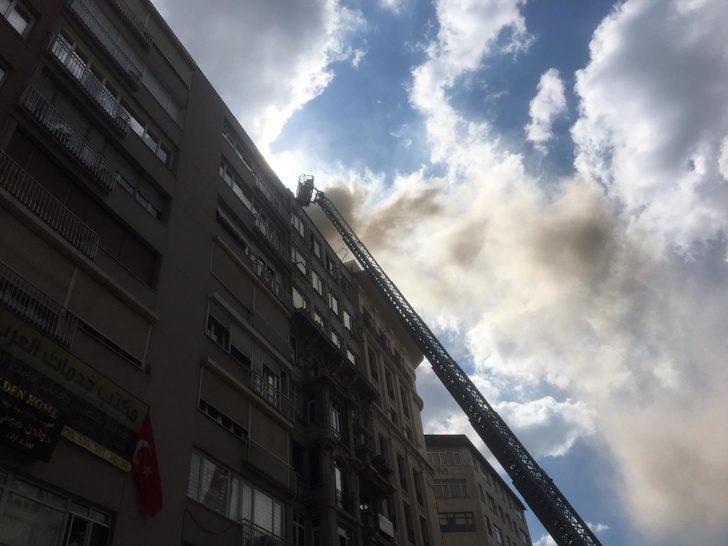Şişli'de iş merkezinde korkutan yangın G2