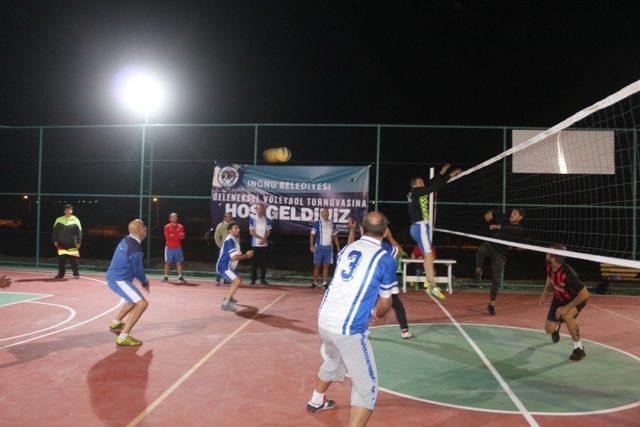 İnönü’de Voleybol heyecanı başladı