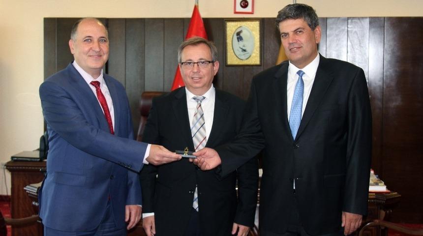 Prof. Dr. Murat Yurtcan, Trakya &Uuml;niversitesi rekt&ouml;r yardımcılığı g&ouml;revini devraldı
