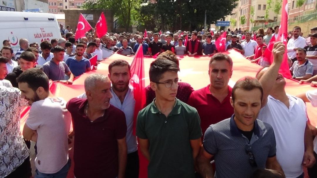 Muş&rsquo;ta &ldquo;ter&ouml;re lanet&rdquo; y&uuml;r&uuml;y&uuml;ş&uuml;