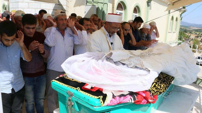 Gamze'yi şaka yaparken &ouml;ld&uuml;rm&uuml;ş (2)