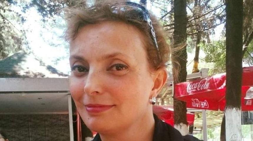 Öğrencilerin gözü önünde bir anda yere yığıldı!