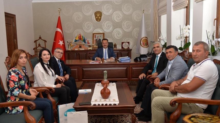 D&uuml;nya Ahıska T&uuml;rkleri Birliğinden Vali Şent&uuml;rk&rsquo;e ziyaret