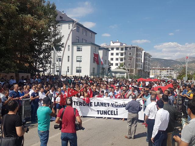 Tunceli'de 'Teröre lanet, kardeşliğe destek' yürüyüşü