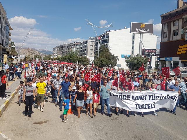 Tunceli'de 'Teröre lanet, kardeşliğe destek' yürüyüşü