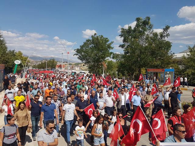 Tunceli'de 'Teröre lanet, kardeşliğe destek' yürüyüşü