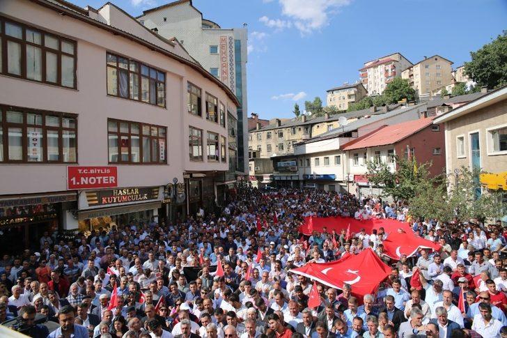 Bitlis’te ‘Teröre Lanet’ yürüyüşü G4