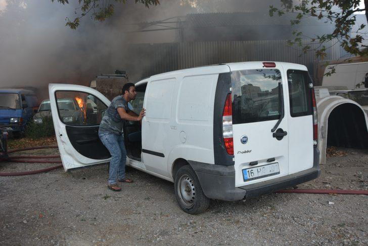 Bursa'da yediemin otoparkında yangın G4