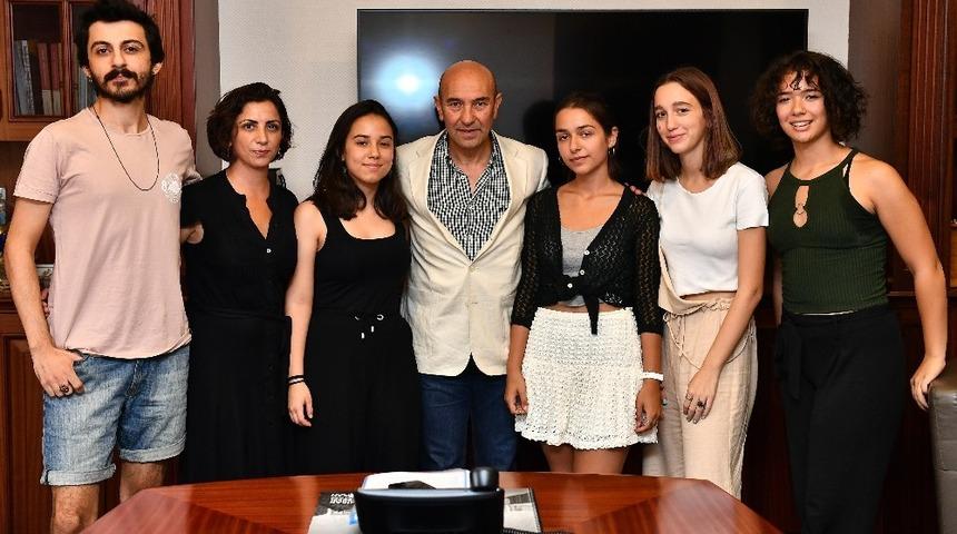 İklim aktivistleri Başkan Soyer&rsquo;i ziyaret etti