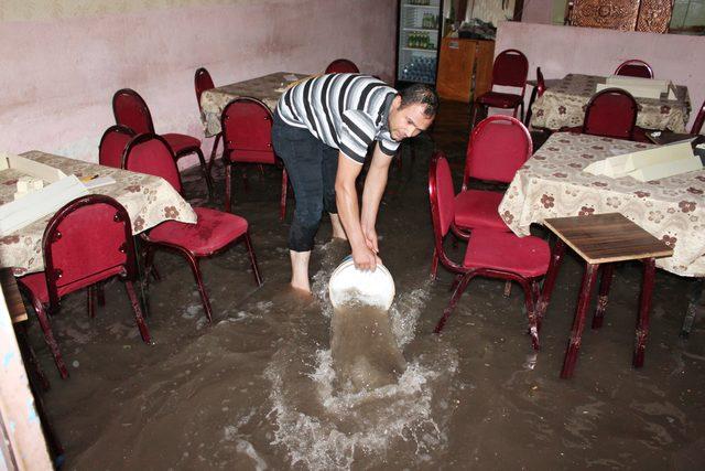 Aksaray'da sağanak, sele neden oldu