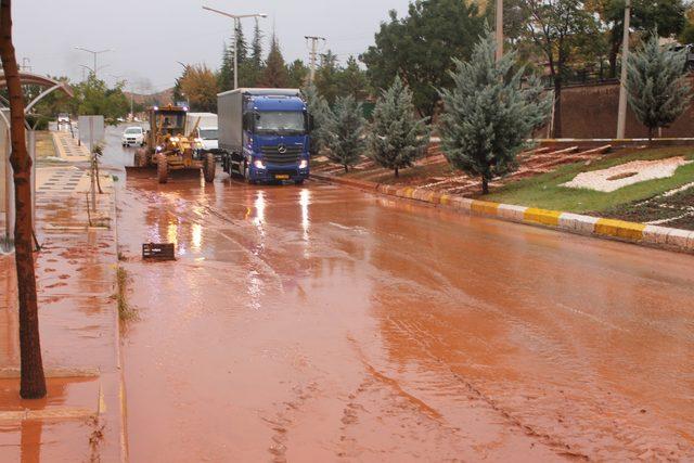 Aksaray'da sağanak, sele neden oldu