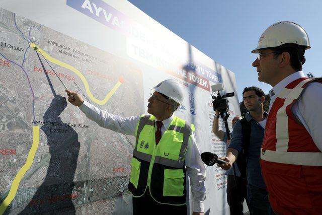 Ayvalıdere Yağmur Suyu Tüneli'ne tünel açma makinesi indirildi