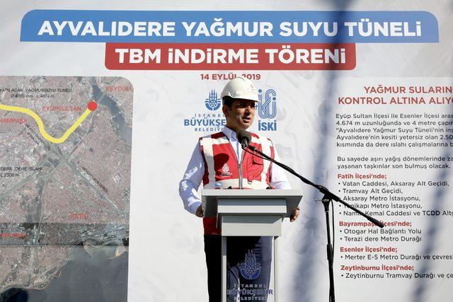 Ayvalıdere Yağmur Suyu Tüneli'ne tünel açma makinesi indirildi