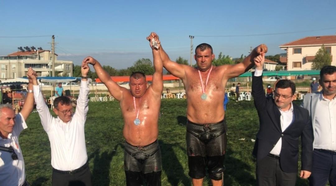 Yenice Yağlı Pehlivan G&uuml;reşleri&rsquo;nde başpehlivan Mesut &Ouml;zg&uuml;l oldu