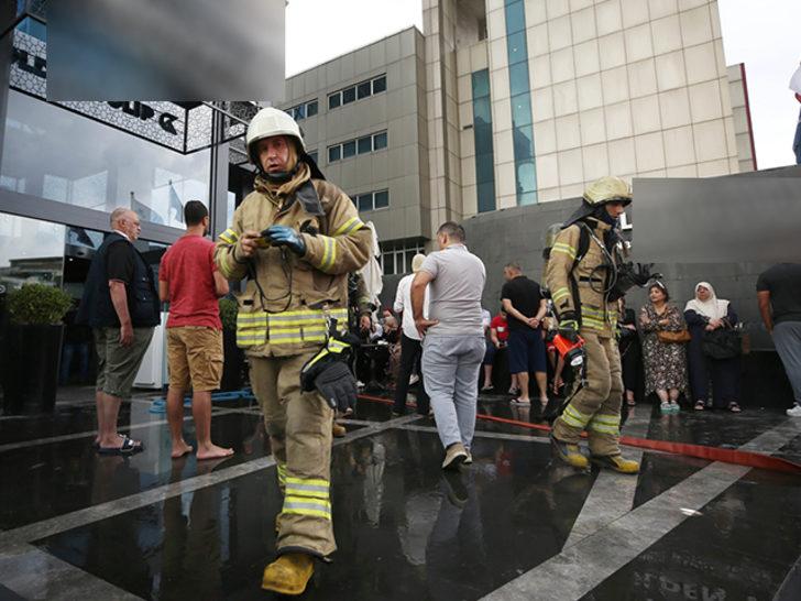 Bayrampaşa'da otelde yangın!  G3