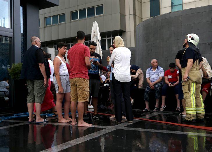 Bayrampaşa'da otelde yangın!  G4