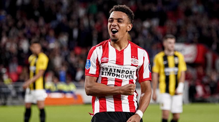 D&uuml;nya onu konuşuyor! 5 gol birden attı