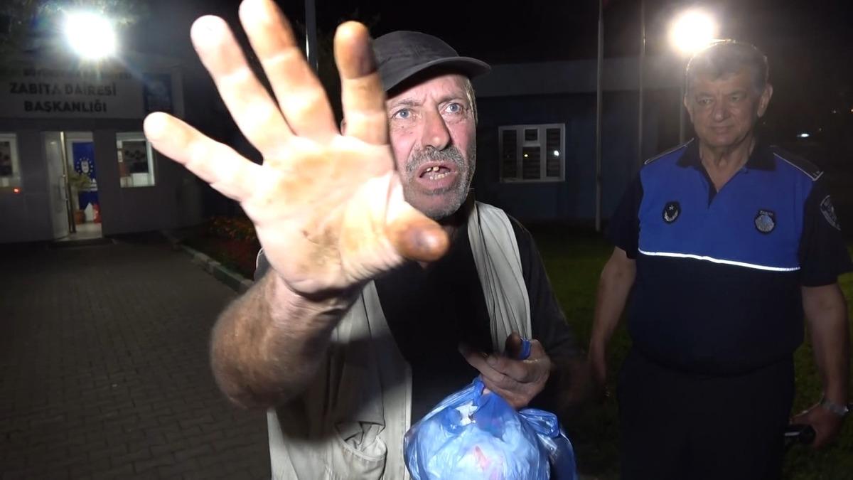 Dilencinin &uuml;zerinden &ccedil;ıkan para şaşkına &ccedil;evirdi