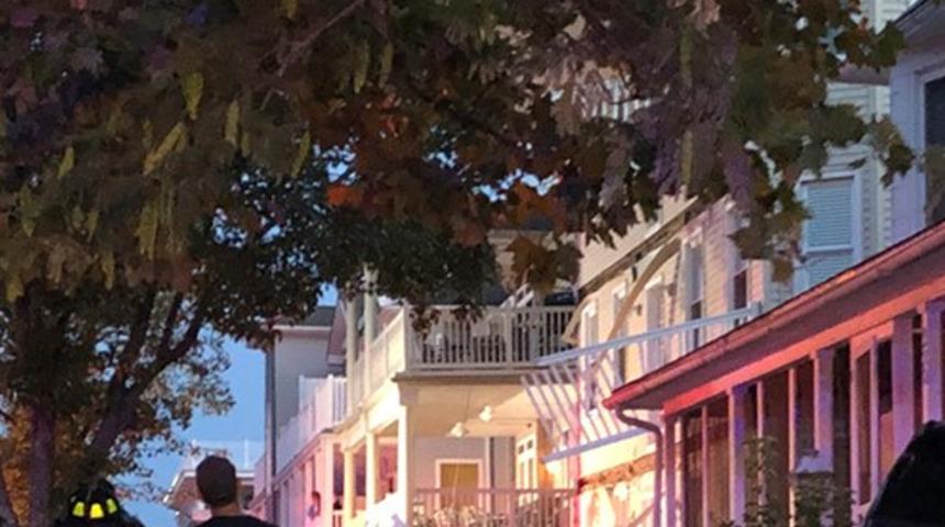 ABD'de &uuml;&ccedil; katlı bina &ccedil;&ouml;kt&uuml;! &Ccedil;ok sayıda yaralı var