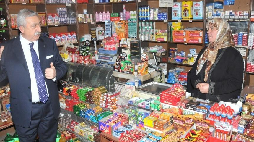 Palandöken: AVM ve zincir marketler esnafı zorluyor