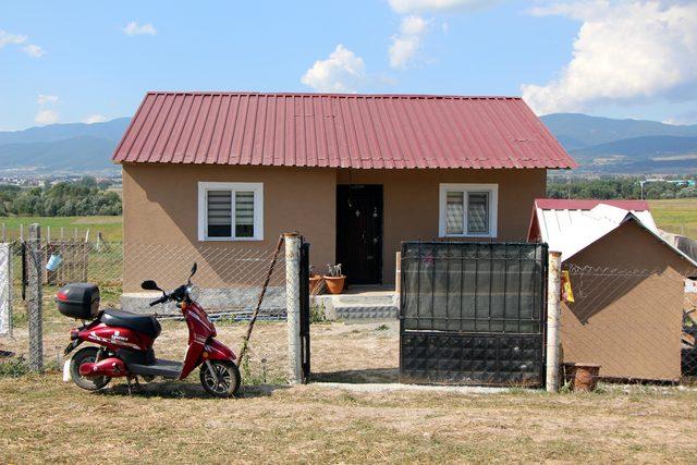 Dededen kalma eve taşındı, elektriksiz kaldı 1