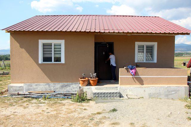 Dededen kalma eve taşındı, elektriksiz kaldı 2