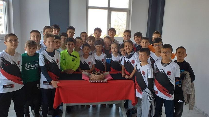 Amat&ouml;r takımdan profesyonel &ccedil;alışmalar