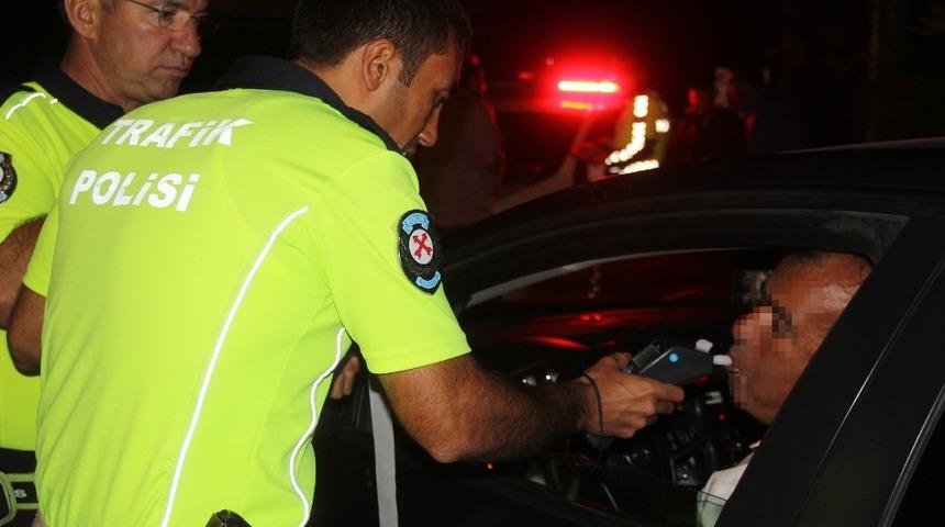 Şuhut&rsquo;ta s&uuml;r&uuml;c&uuml;lere trafik ve alkol denetimi