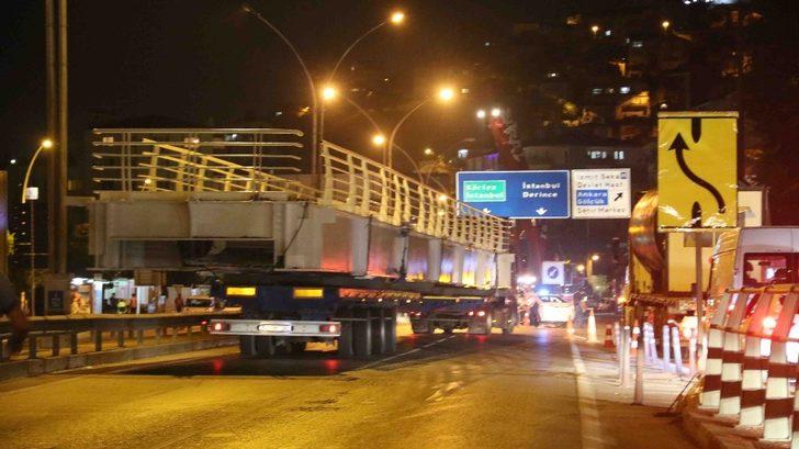 95 tonluk üst geçit bir gecede yerine yerleştirildi G2