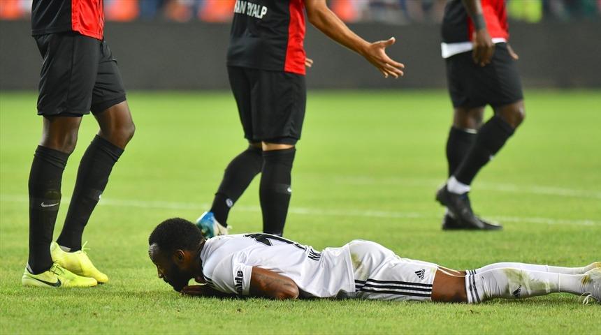 Beşiktaş son 15 sezonun en k&ouml;t&uuml; başlangıcını yaptı