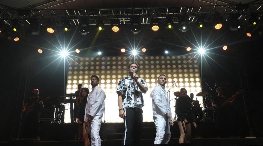 Ünlü Popçu Edis, Gastroantep’i coşturdu