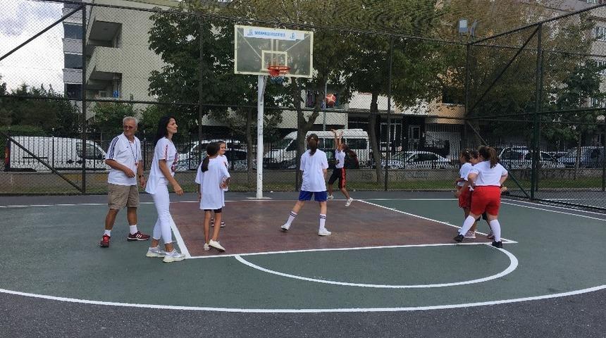 Bayrampaşa&rsquo;da 3X3 Basketbol Turnuvası&rsquo;nda final heyecanı yaşandı