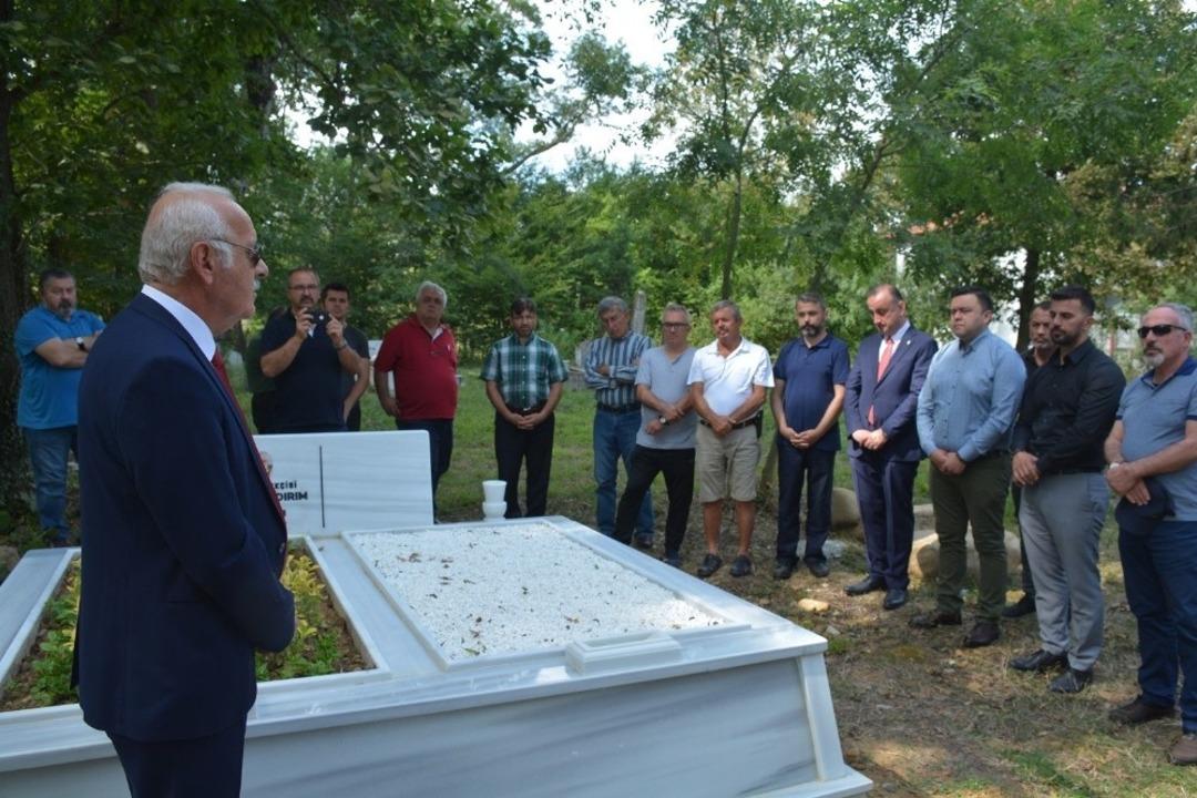 Gazeteci Şevki Yıldırım &ouml;l&uuml;m&uuml;n&uuml;n 2. yılında anıldı