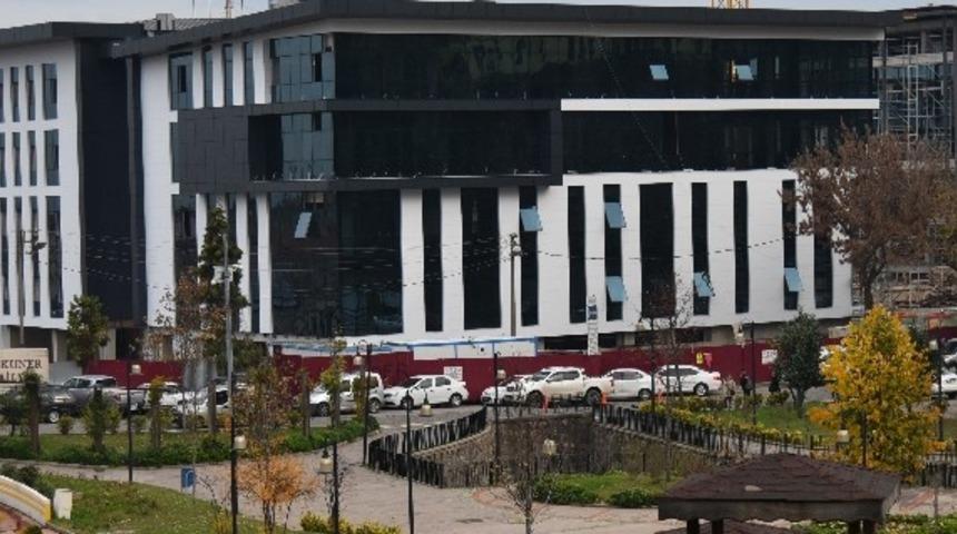 Ortahisar belediyesi yeni hizmet binasına taşındı